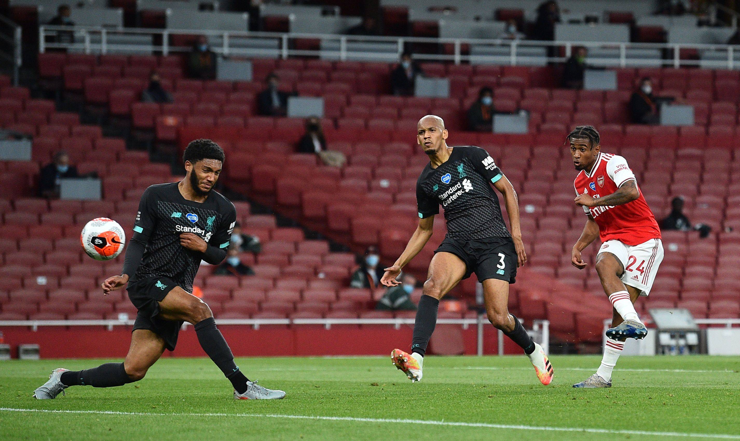 飞行表演的 飞行表演的